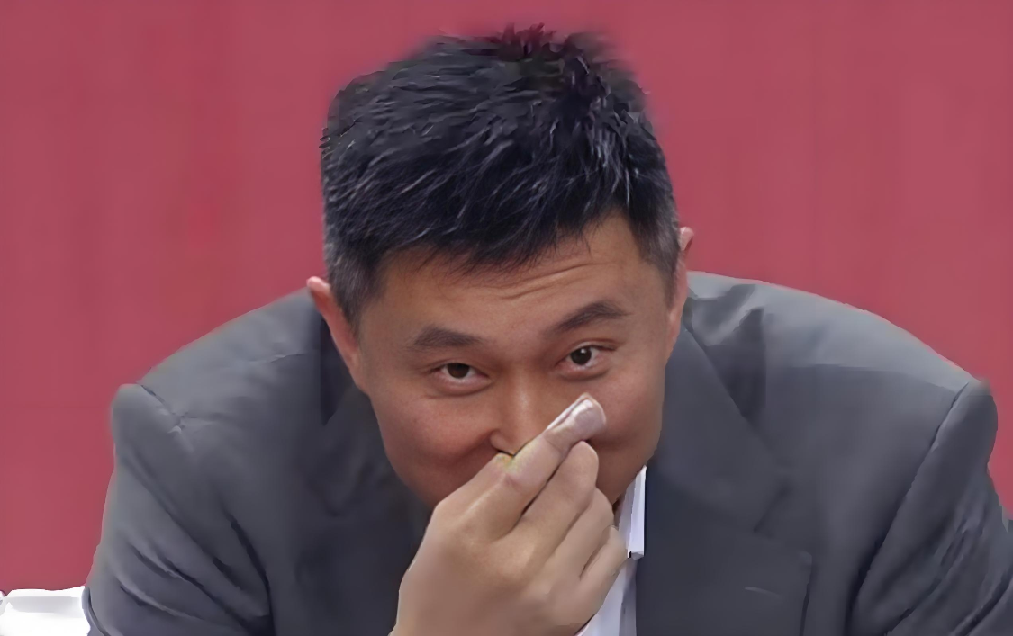 深度对话：黄伟如何在篮球人生中追逐梦想与挑战